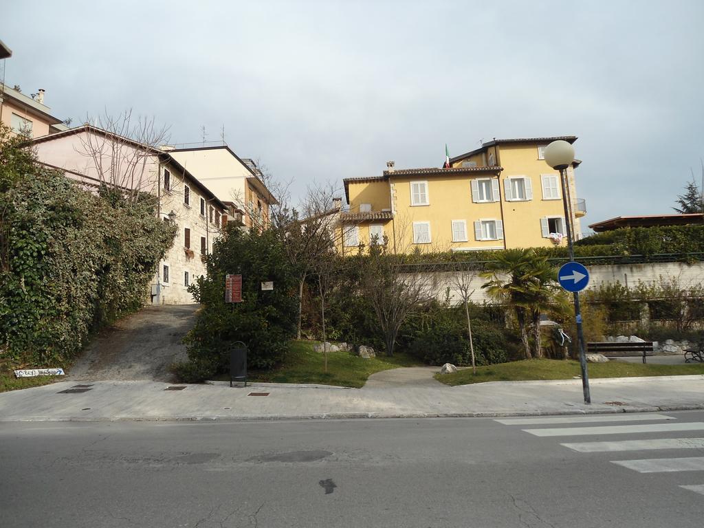 B&B Rosaspina Ascoli Piceno Buitenkant foto